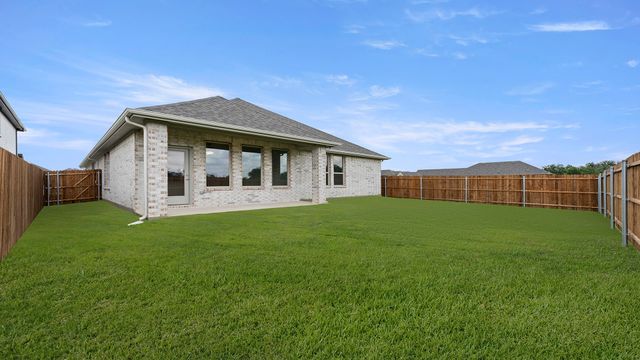 1645 Elle Lane, Aubrey, TX 76227