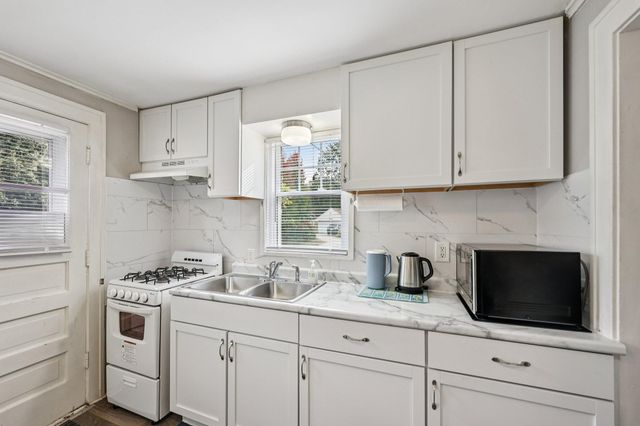4000 Sheridan Avenue N, Minneapolis, MN 55412