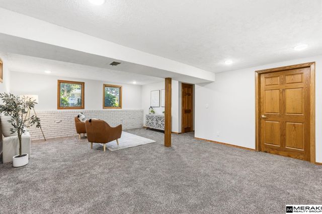 9441 Miami Street, Omaha, NE 68134