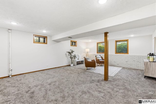 9441 Miami Street, Omaha, NE 68134