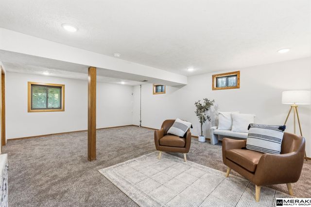 9441 Miami Street, Omaha, NE 68134