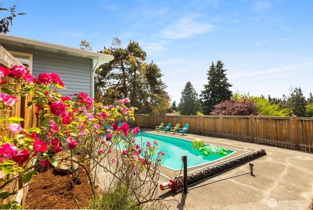 8132 208th Place SW, Edmonds, WA 98026