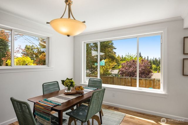 8132 208th Place SW, Edmonds, WA 98026