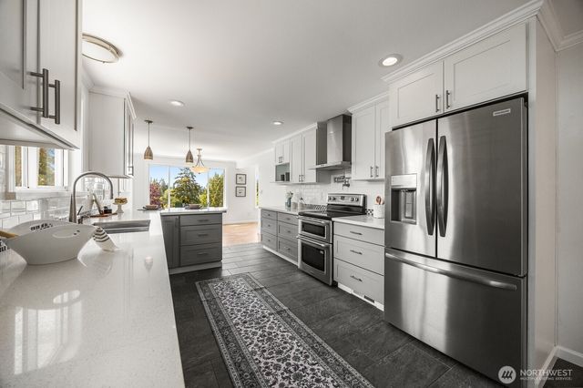 8132 208th Place SW, Edmonds, WA 98026