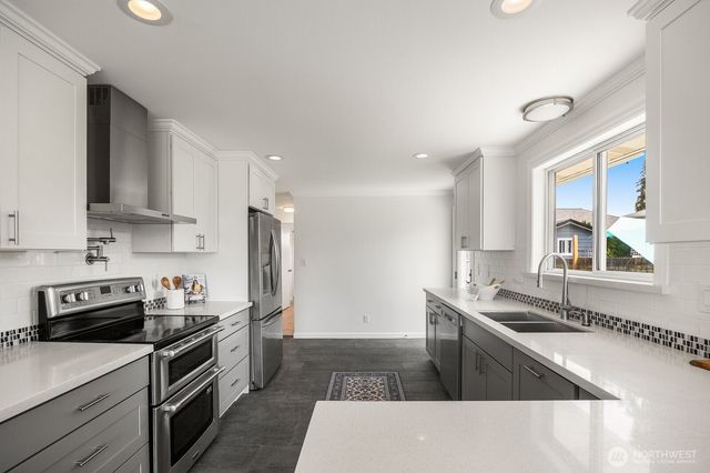 8132 208th Place SW, Edmonds, WA 98026