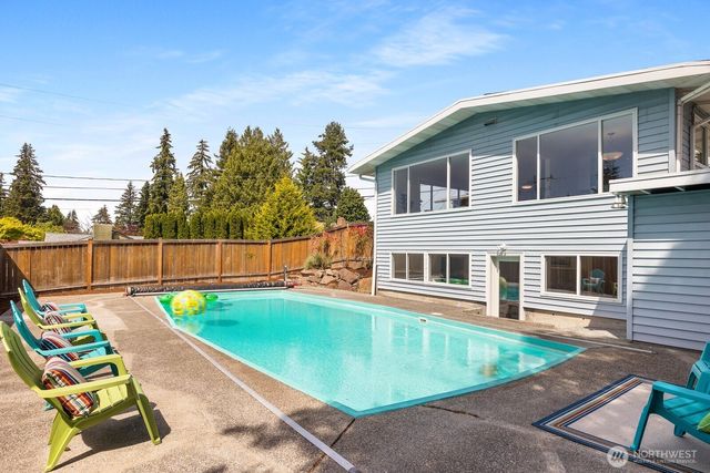 8132 208th Place SW, Edmonds, WA 98026