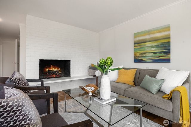 8132 208th Place SW, Edmonds, WA 98026