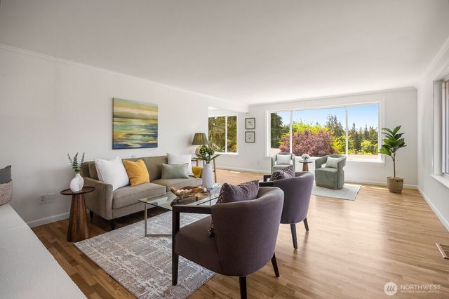8132 208th Place SW, Edmonds, WA 98026