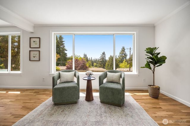 8132 208th Place SW, Edmonds, WA 98026