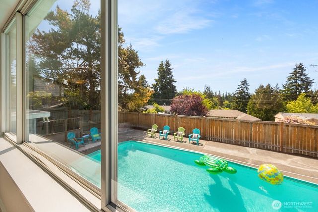 8132 208th Place SW, Edmonds, WA 98026