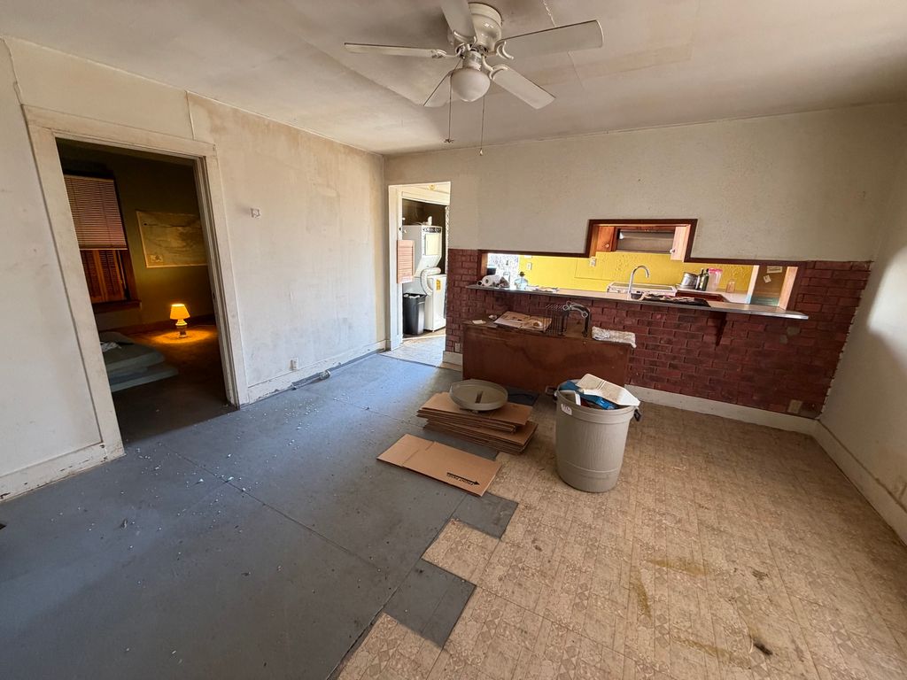Image 7 of property listing at 509 W Main Street, Walnut Hill, IL 62893