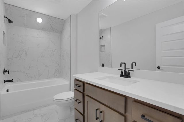 154 Marble Tree Way, Ball Ground, GA 30107