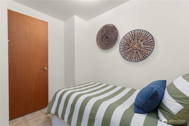 39201 Orville Road E, Eatonville, WA 98328