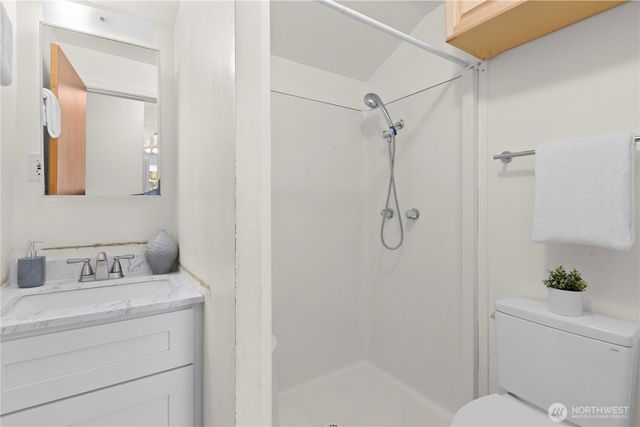 39201 Orville Road E, Eatonville, WA 98328