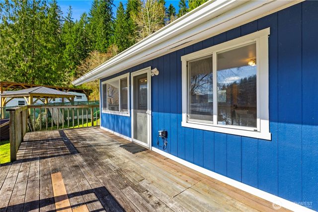 39201 Orville Road E, Eatonville, WA 98328