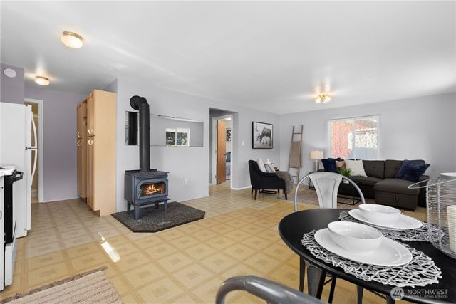 39201 Orville Road E, Eatonville, WA 98328