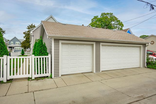 7642 Adams Street, Forest Park, IL 60130