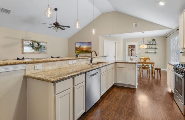 735 Broad Ripple Drive, Houston, TX 77336
