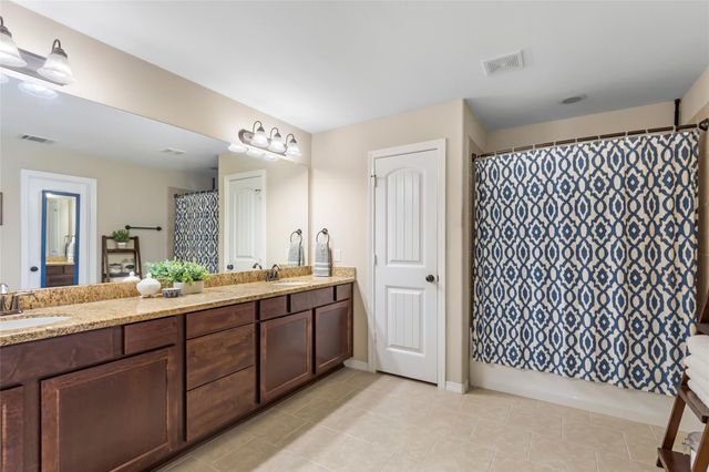 735 Broad Ripple Drive, Houston, TX 77336