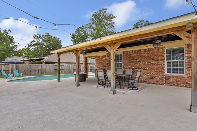 735 Broad Ripple Drive, Houston, TX 77336