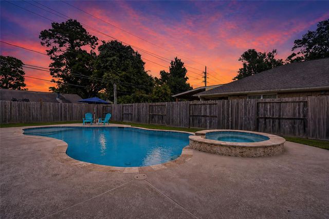 735 Broad Ripple Drive, Houston, TX 77336