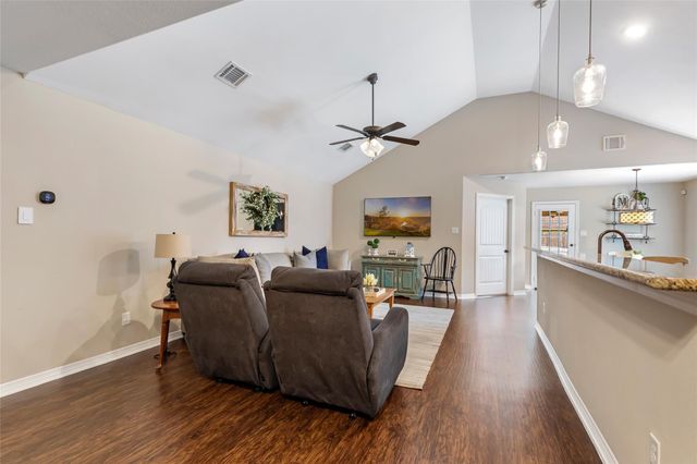 735 Broad Ripple Drive, Houston, TX 77336