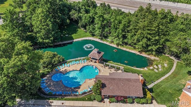 1984 Green Glen Drive 301, Kirkwood, MO 63122