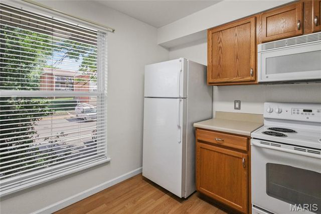 1984 Green Glen Drive 301, Kirkwood, MO 63122