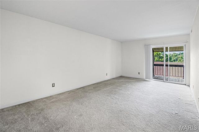 1984 Green Glen Drive 301, Kirkwood, MO 63122