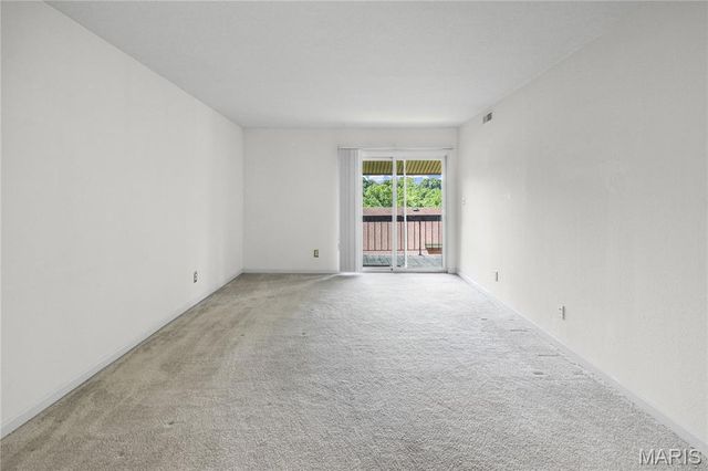 1984 Green Glen Drive 301, Kirkwood, MO 63122