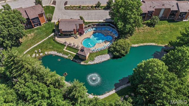 1984 Green Glen Drive 301, Kirkwood, MO 63122