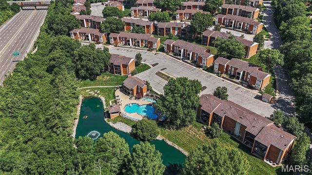 1984 Green Glen Drive 301, Kirkwood, MO 63122