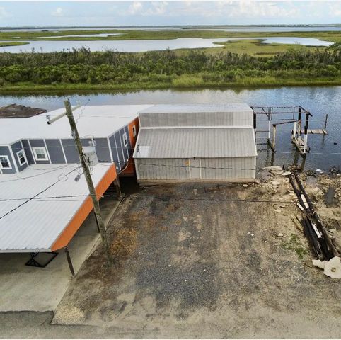 1125 Four Point Rd, Dulac, LA 70353
