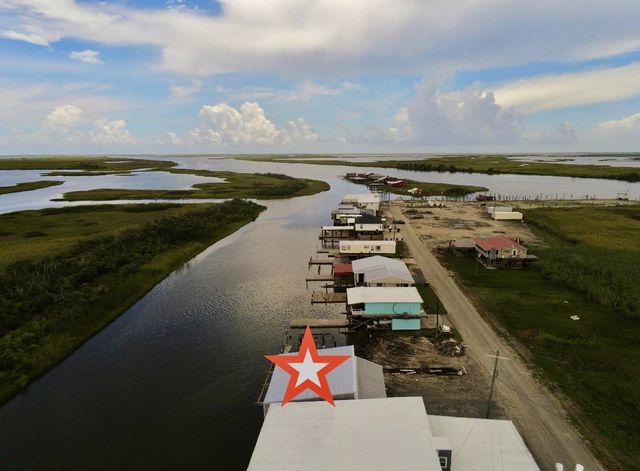 1125 Four Point Rd, Dulac, LA 70353