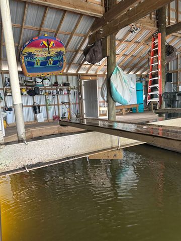 1125 Four Point Rd, Dulac, LA 70353