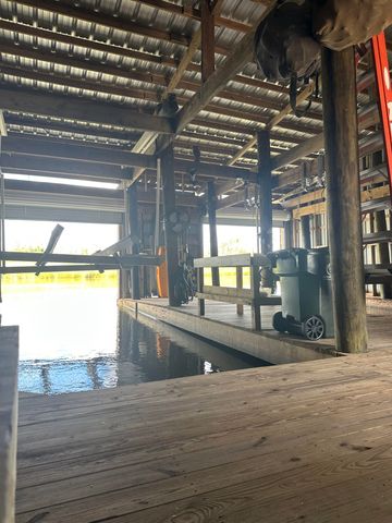 1125 Four Point Rd, Dulac, LA 70353