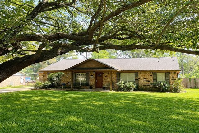 30706 Mckinney Drive, Tomball, TX 77375