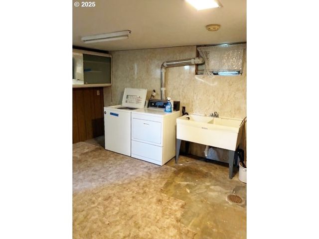 913 Nw ELLIS Ave, Pendleton, OR 97801