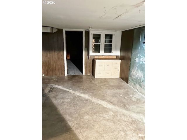 913 Nw ELLIS Ave, Pendleton, OR 97801