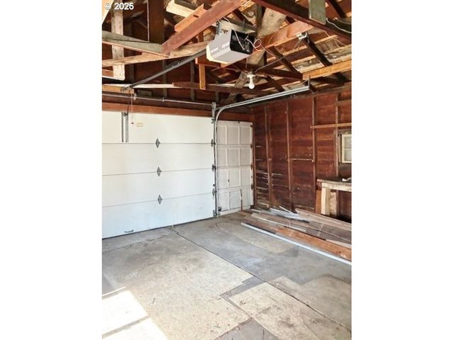 913 Nw ELLIS Ave, Pendleton, OR 97801