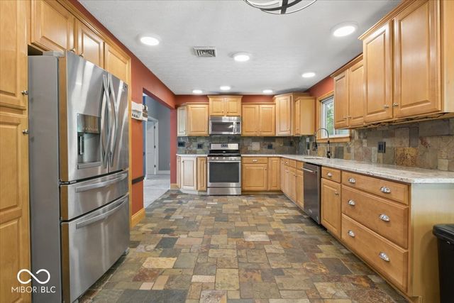 921 E Main Street, Greenfield, IN 46140