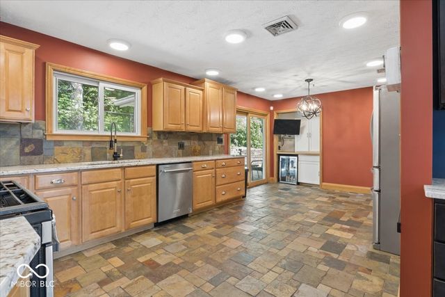 921 E Main Street, Greenfield, IN 46140