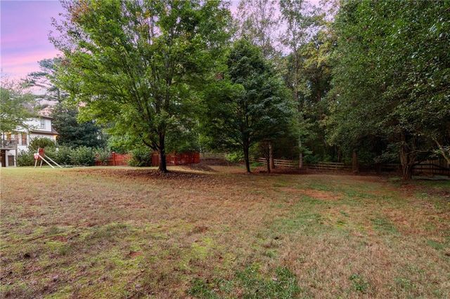 1350 Hendon Road, Woodstock, GA 30188