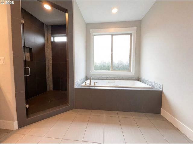 11712 Nw 15TH Ave, Vancouver, WA 98685