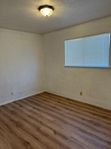 10203 Del Rey Road SW, Albuquerque, NM 87121