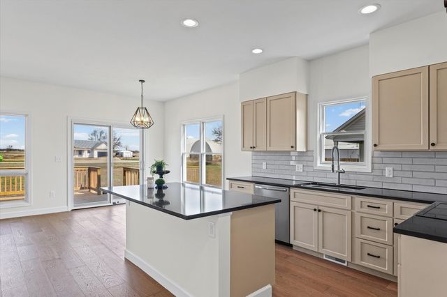 4 Foxtrot Lane, Monticello, IL 61856