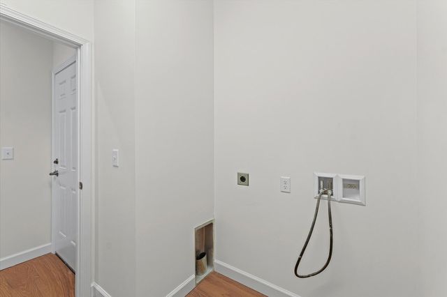 4 Foxtrot Lane, Monticello, IL 61856