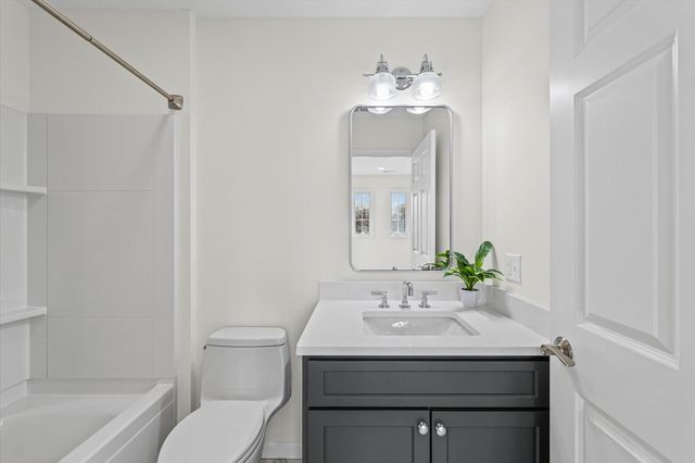 4 Foxtrot Lane, Monticello, IL 61856