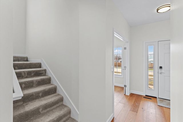 4 Foxtrot Lane, Monticello, IL 61856