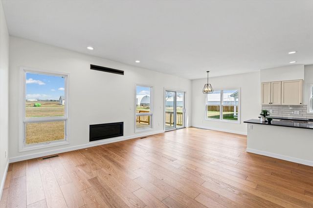 4 Foxtrot Lane, Monticello, IL 61856